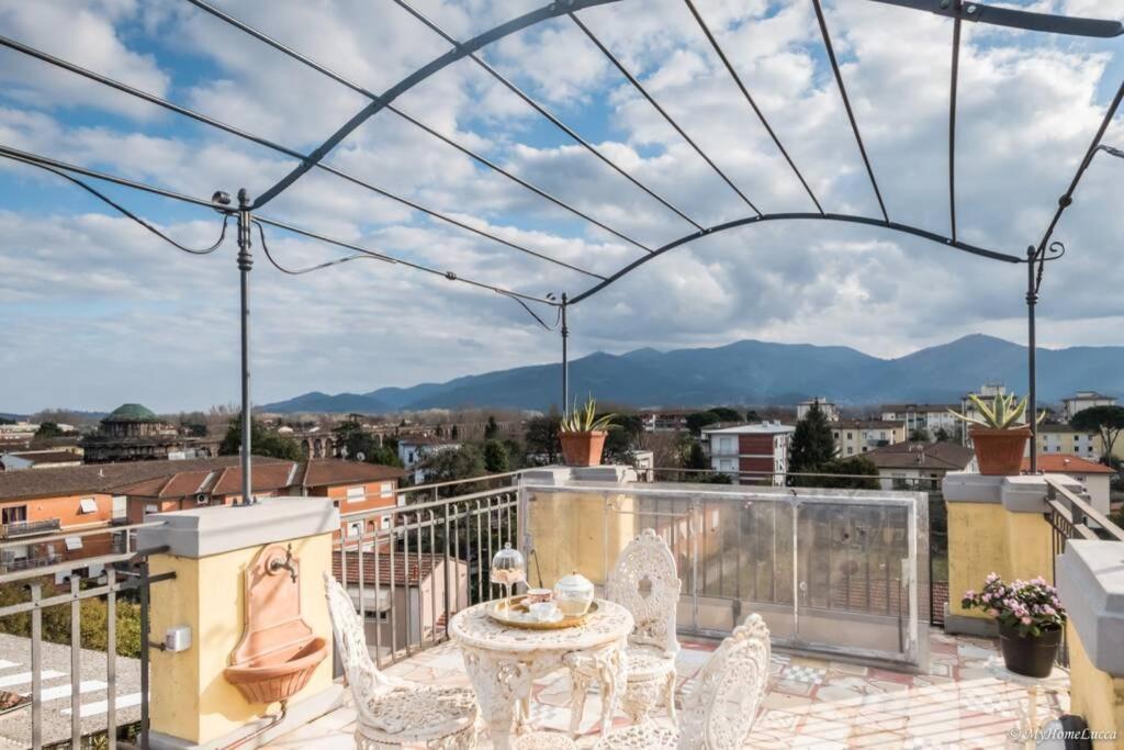 Casa Maria - Attico Di Lusso Vicino Alle Mura Лукка Экстерьер фото